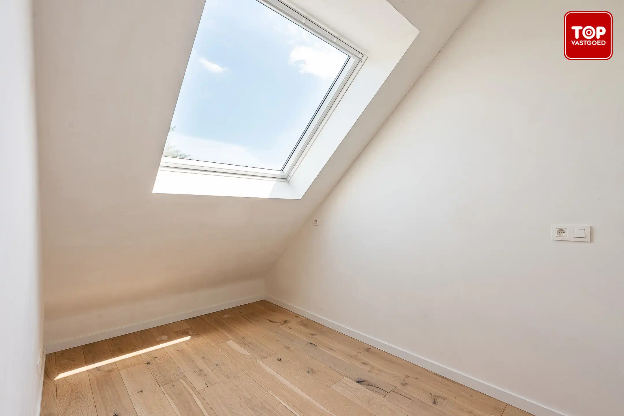 Totaal gerenoveerde woning (EPC A+) met 3 slaapkamers en tuin.  foto 24