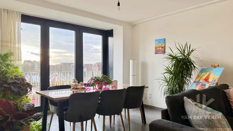 GEZELLIG 2-SLPK APPARTEMENT OP EEN TOP LOCATIE! foto 6
