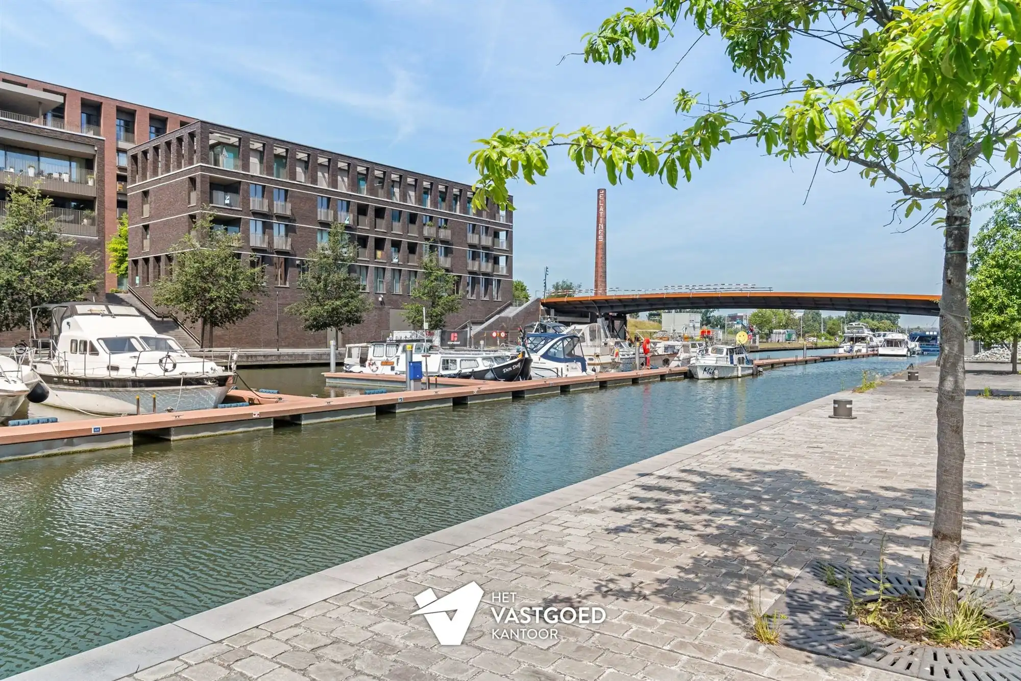 PRACHTIG GELEGEN GELIJKVLOERS APPARTEMENT MET 1 SLAAPKAMER EN ZEER RUIM TERRAS AAN DE KEMPISCHE KAAI TE HASSELT foto 35