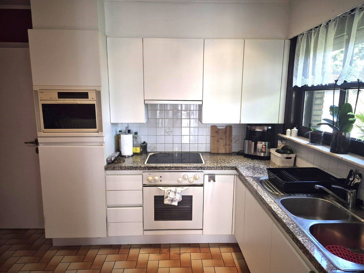 Ruime bungalow met tuin in Zulte foto 5