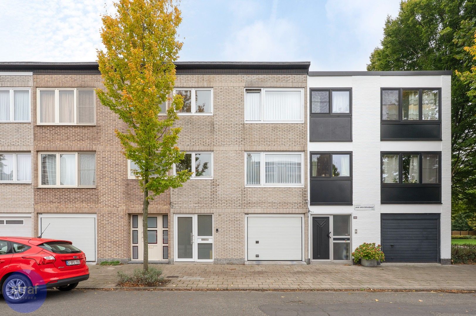 Bel-etage met drie ruime slaapkamers en een gezellige tuin foto 17