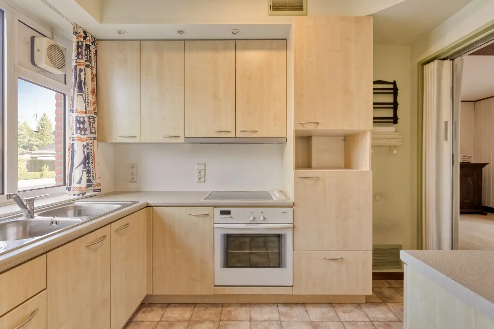 Te renoveren woning met 3 SLPKS in Mol - Donk ! foto 7