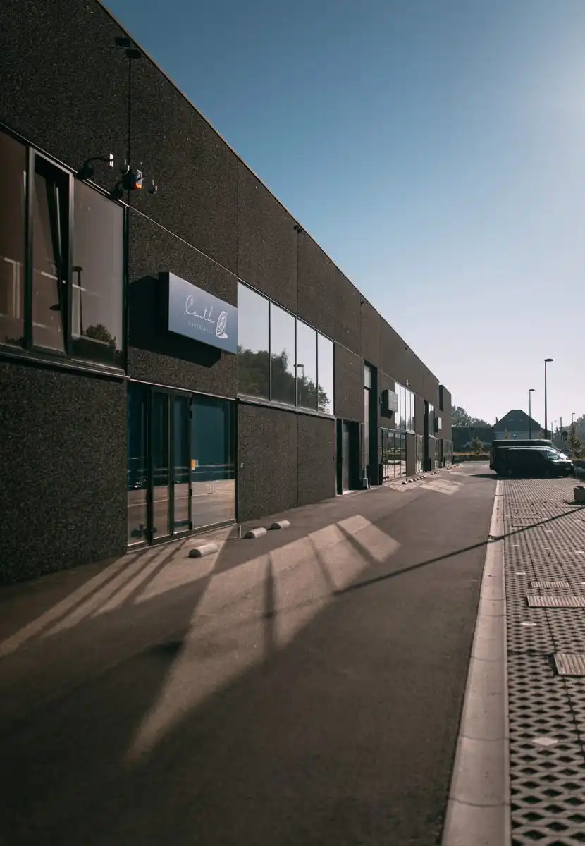 KMO-unit van 216 m² en 3 parkeerplaatsen foto 10