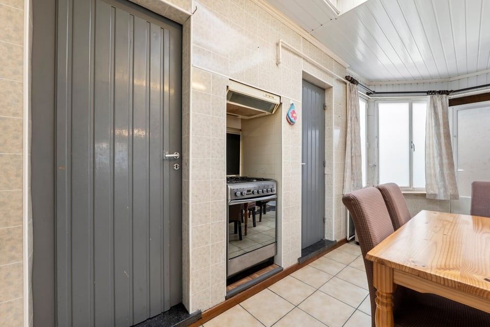 TE RENOVEREN STADSWONING IN SINT-TRUIDEN foto 15