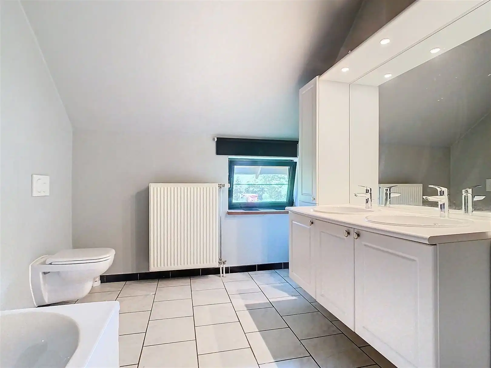 Halfopen bebouwing met tuin, 3 slpks, opp 14a 88ca foto 21