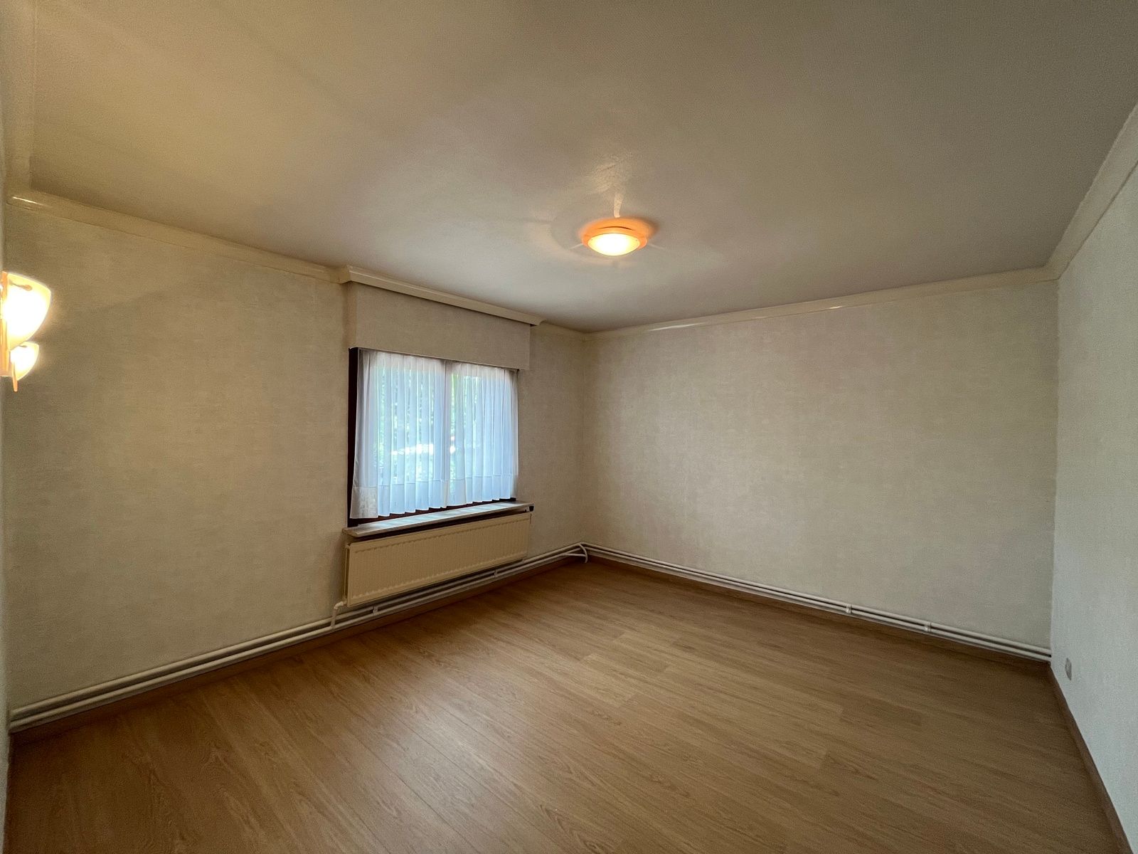  ruime woning in Aalter met grote tuin en garage foto 9