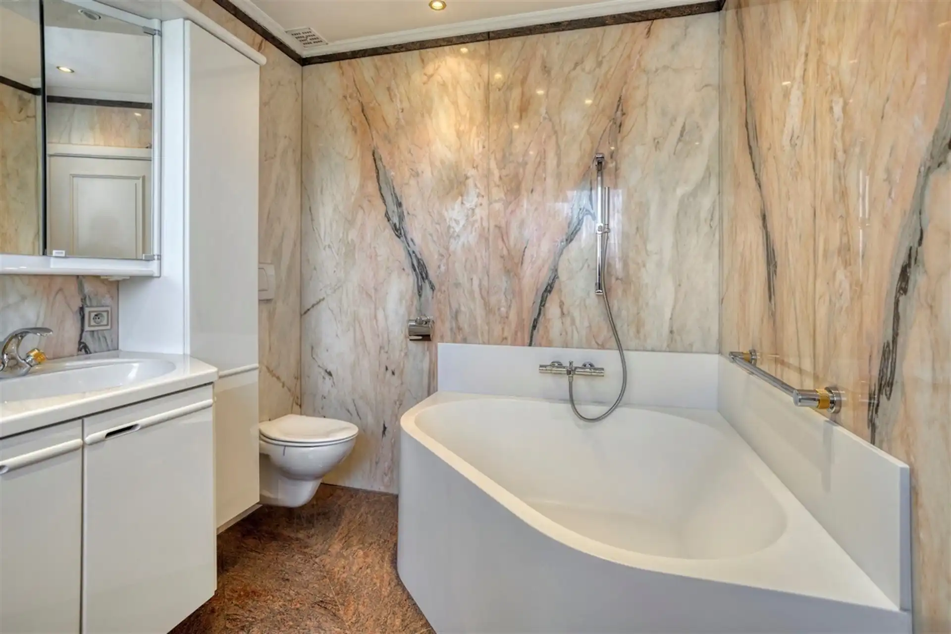 Fantastisch penthouse met 2 zonneterrassen

. foto 12