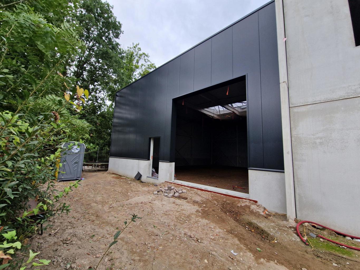 Opslagruimte van 212m² foto {{pictureIndex}}