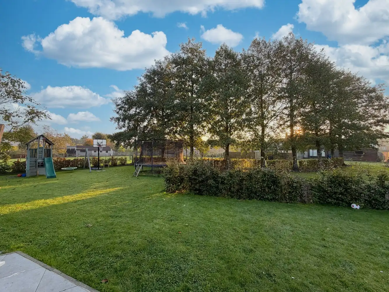 Unieke, ruime gezinswoning  (4 slpks) met zonnige tuin! foto 16