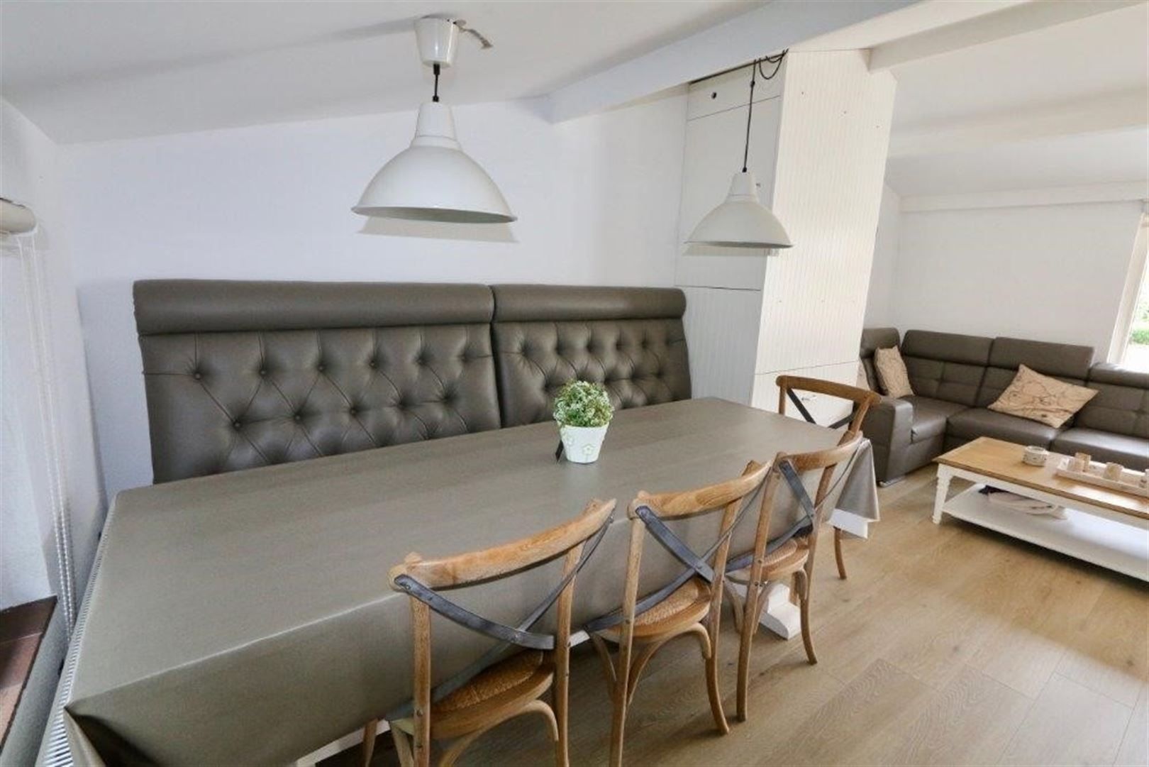 Topgelegen vakantiewoning op groot perceel in perfecte staat foto 7