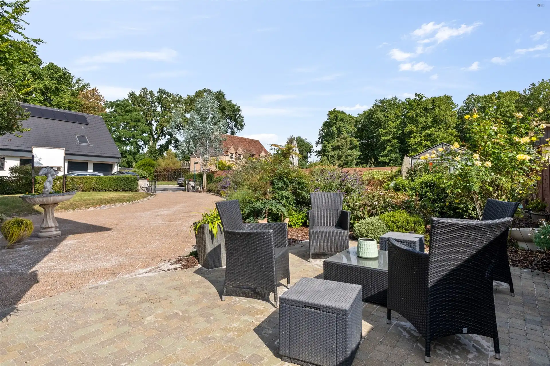 Riante villa op een mooie en rustige locatie. foto 24