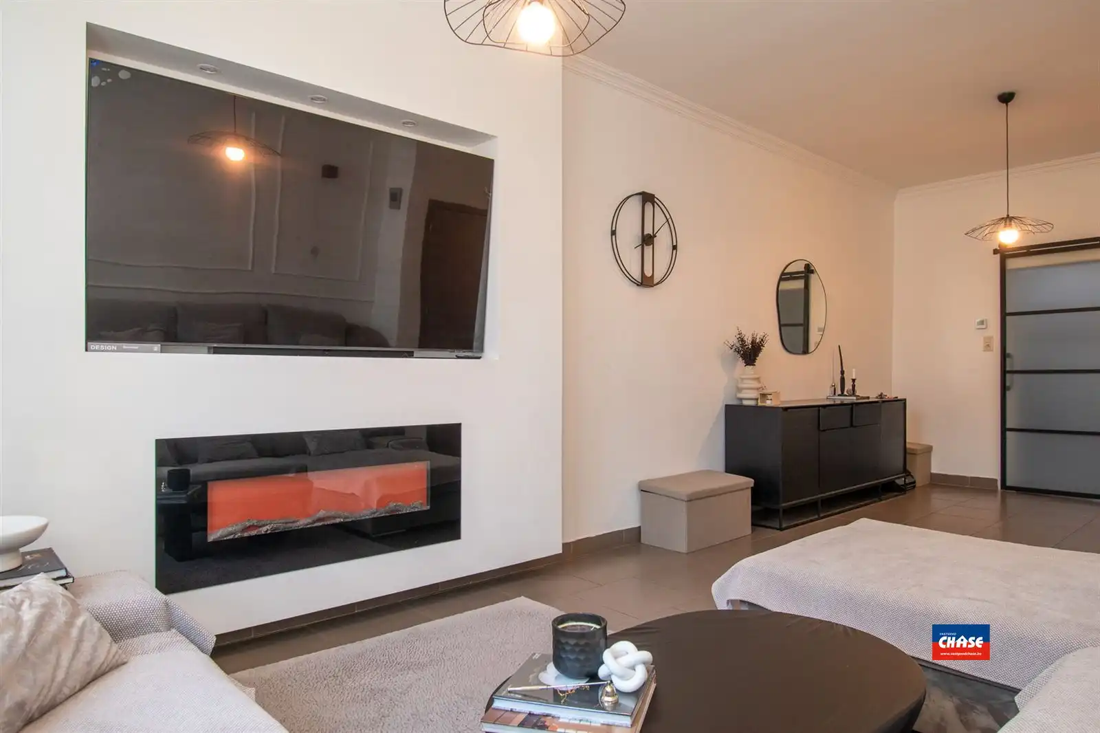 Charmante herenhuis met vier slaapkamers en twee badkamers foto 4