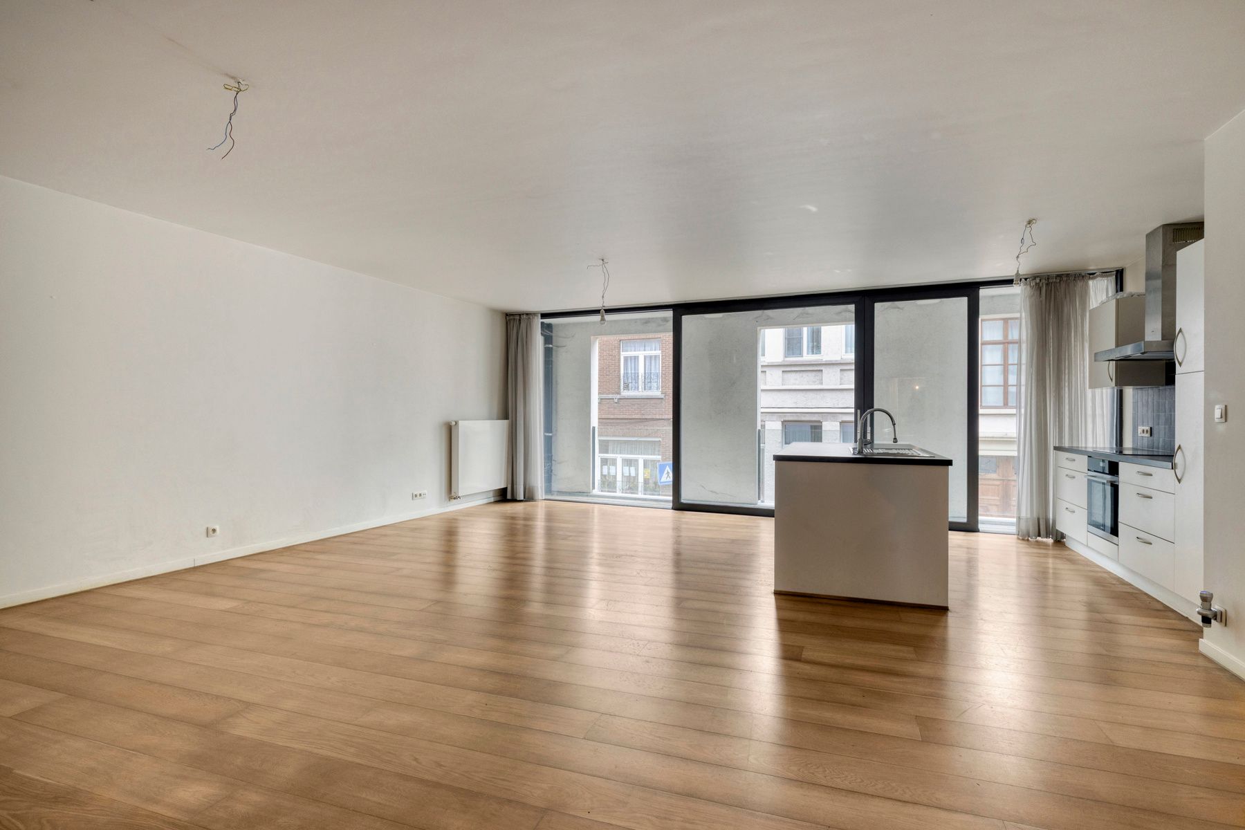 3 slaapkamers, 2 terassen en STAANPLAATS INBEGREPEN IN PRIJS foto 2