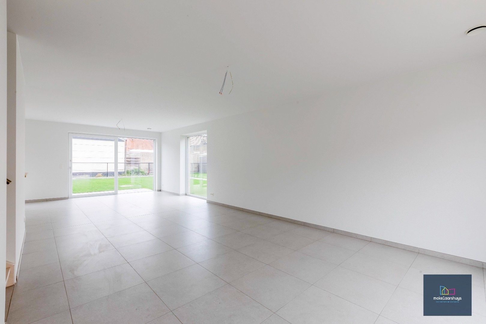 Energiezuinige nieuwbouwwoning met 3 slaapkamers , tuin en staanplaats foto 12