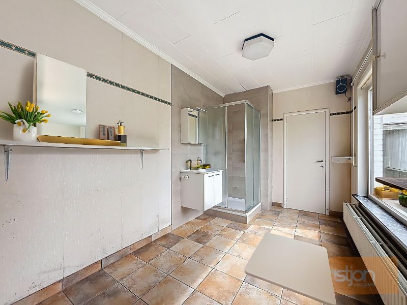 Te koop: ruime woning met veel mogelijkheden in Marke! foto 8