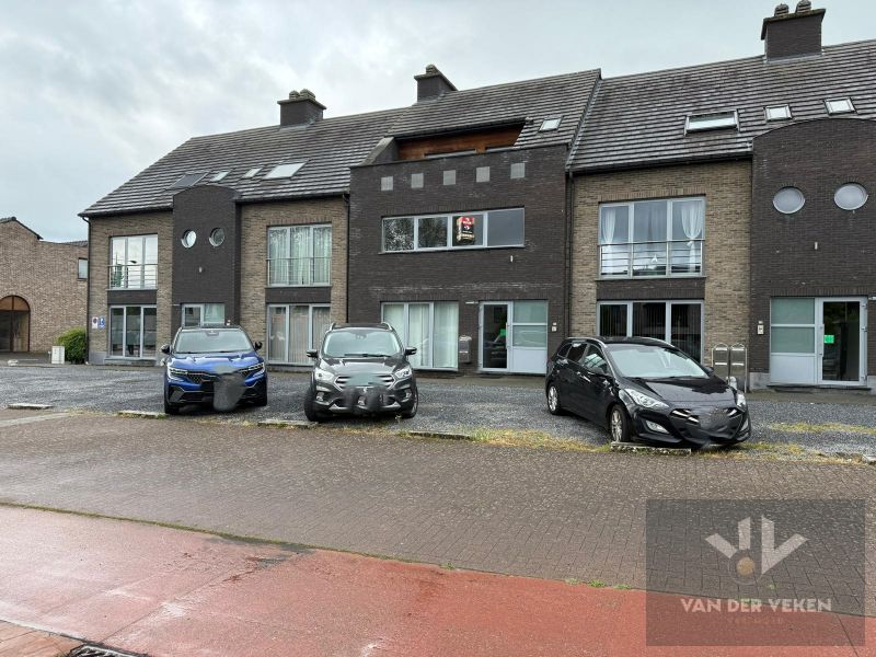 RUIM 2-SLPKAPPARTEMENT NABIJ HET CENTRUM foto {{pictureIndex}}