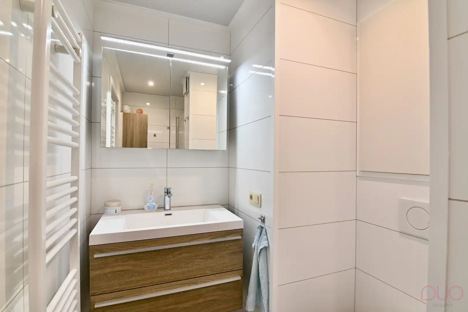 Charmant gerenoveerd 2-slaapkamerappartement met dubbel terras en garage – Centrum Sint-Truiden foto 13