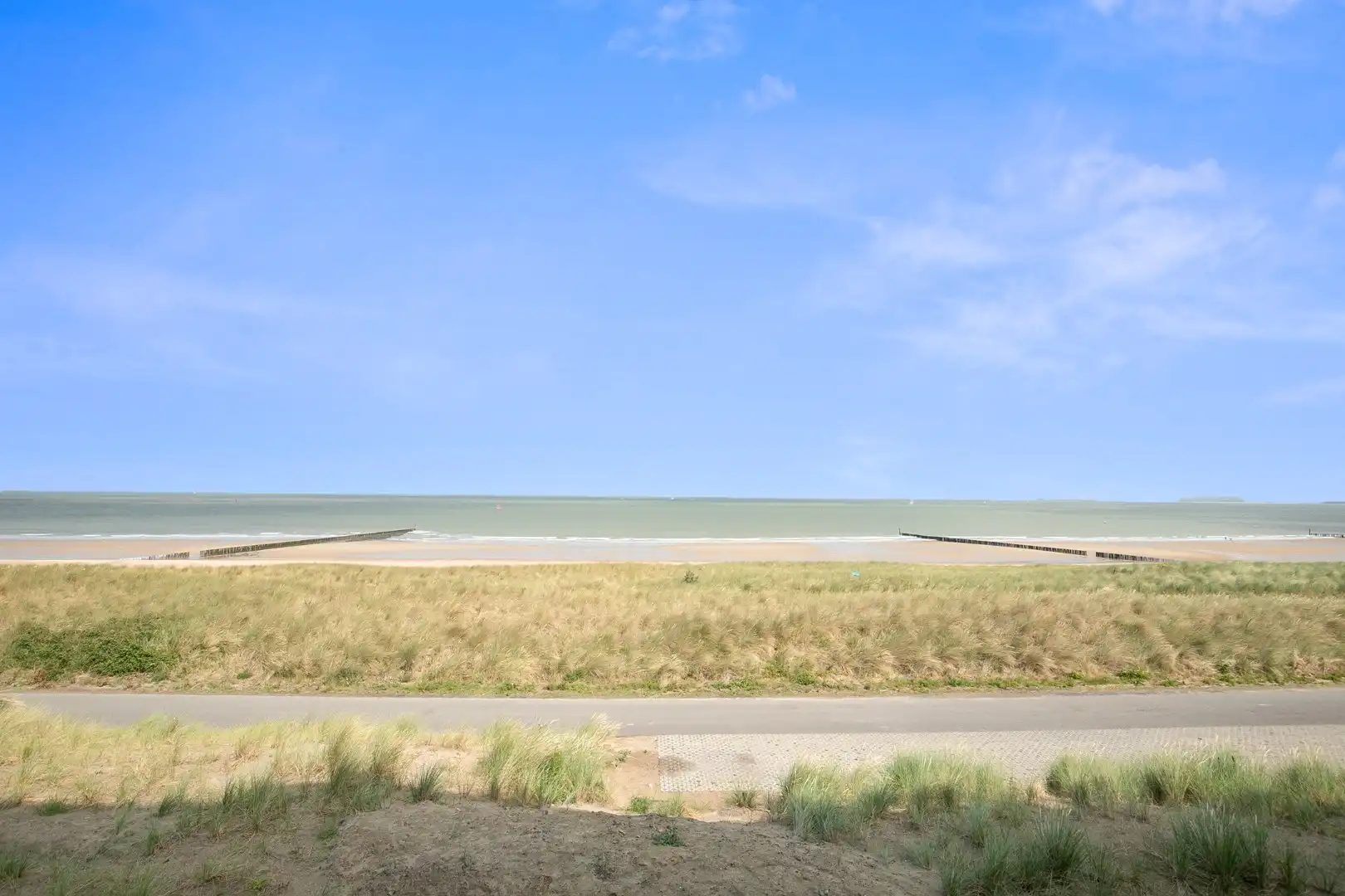 Uiterst smaakvol en top-notch afgewerkt appartement met panoramische zeezichten te Cadzand foto 9