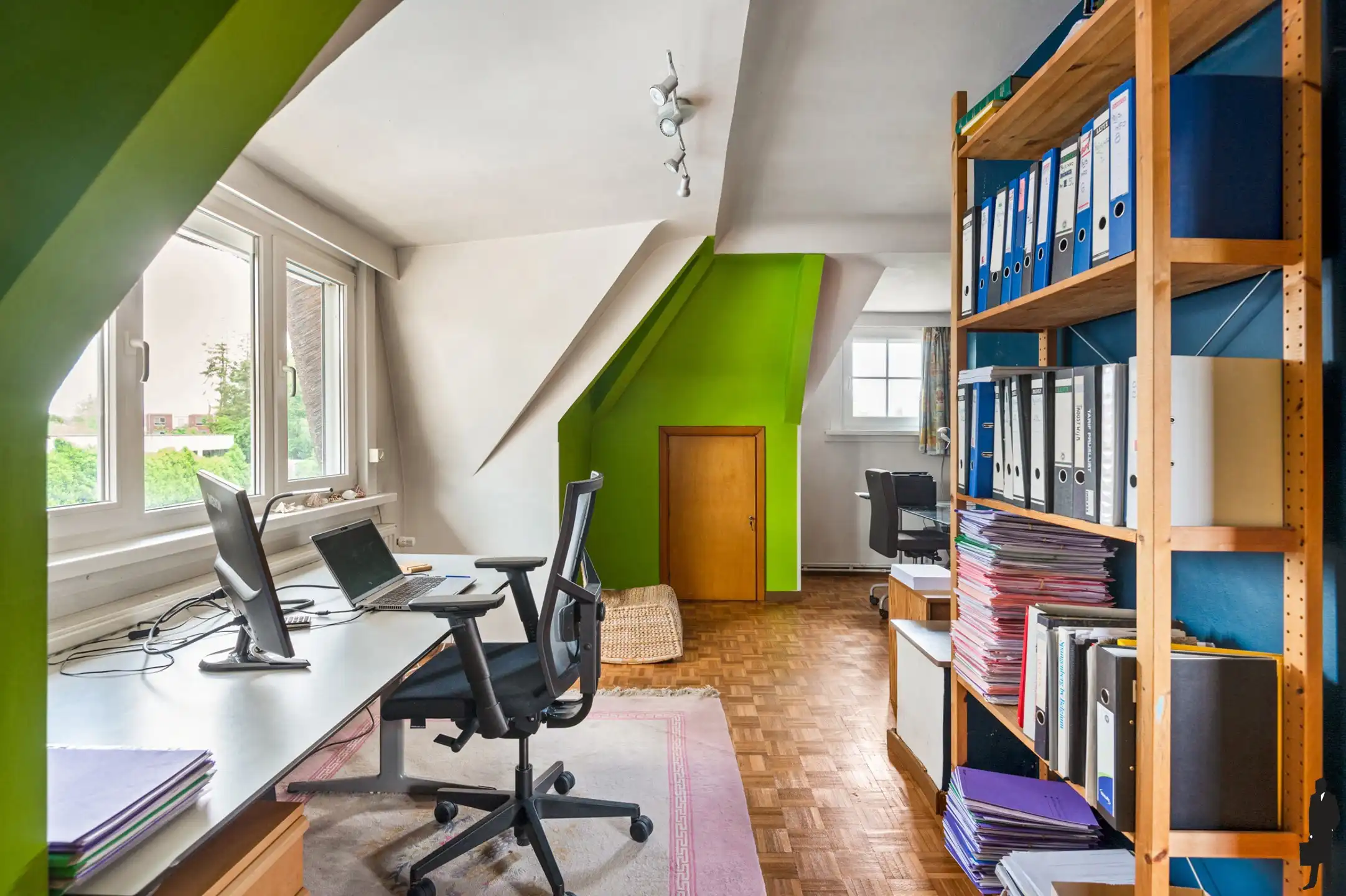 Charmante villa met 4 slpks, 2 badks en tuin met privacy foto 17