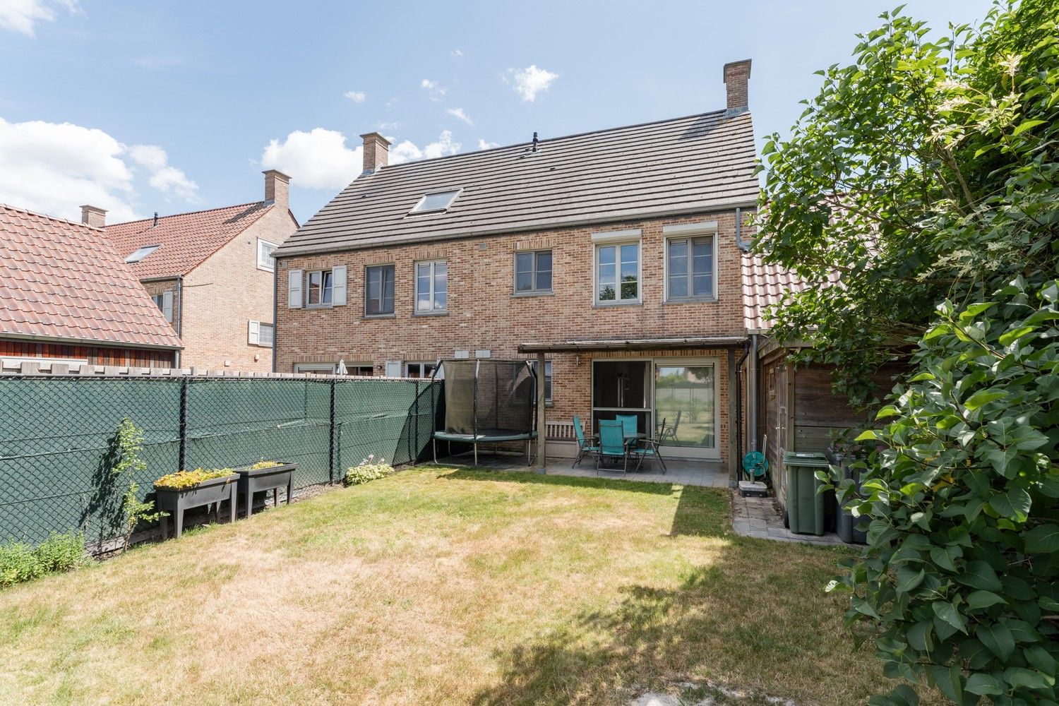 Ruime gezinswoning met tuin, garage en 3 slaapkamers foto 32