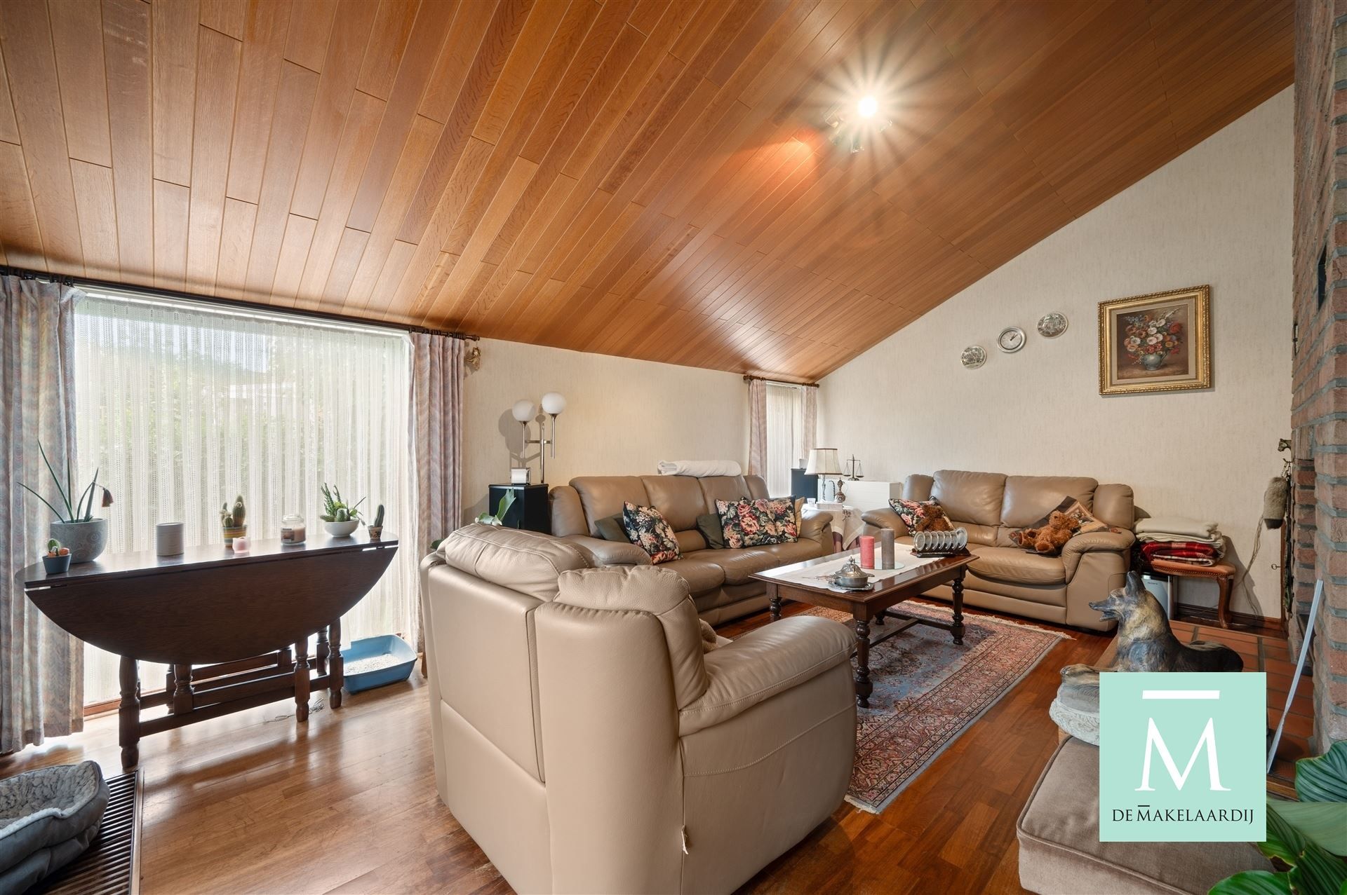 Uitstekend gelegen woning met 3 slaapkamers en garage foto 5