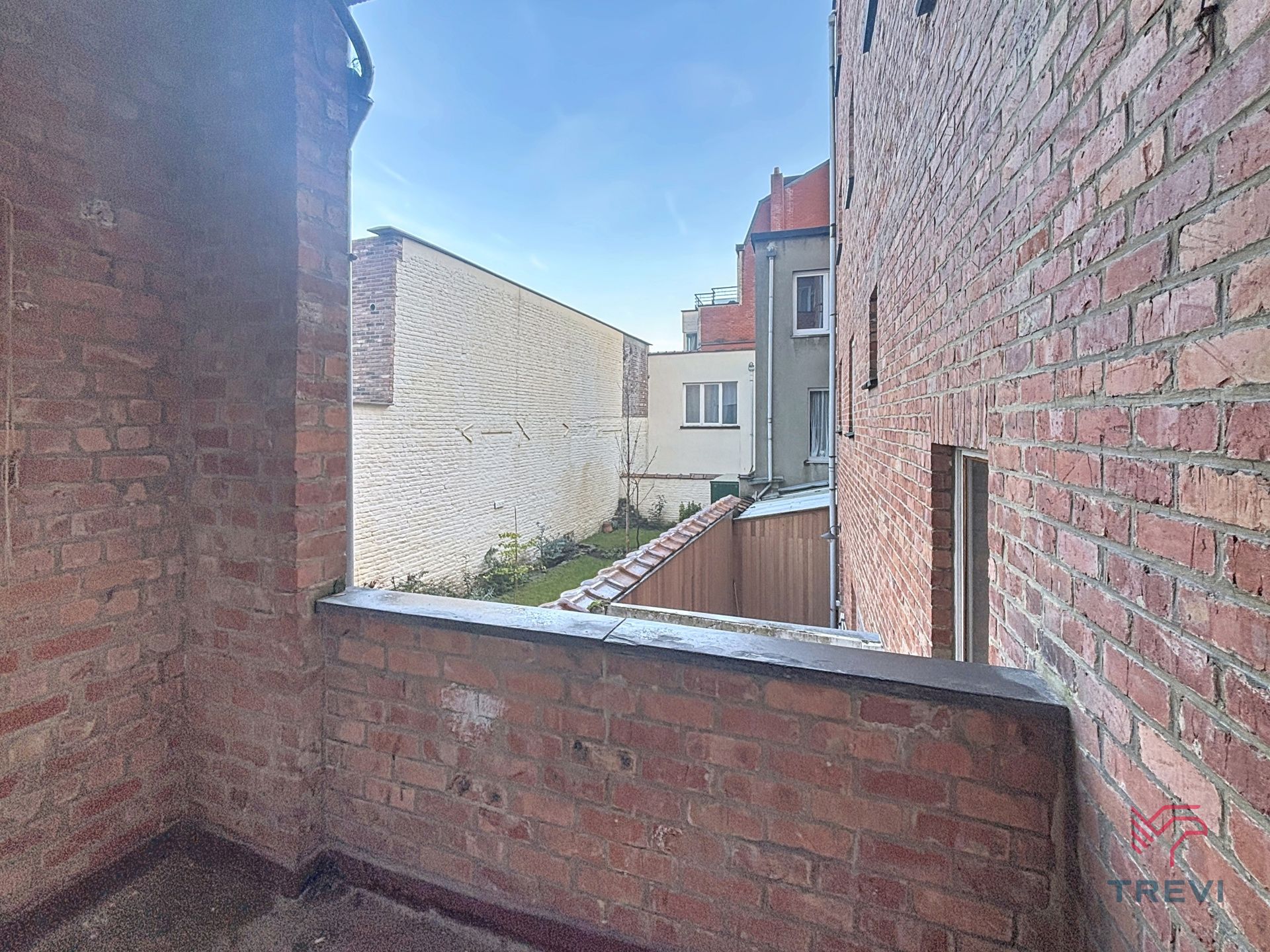 Onlangs gerenoveerd appartement met 1 slaapkamer foto 9