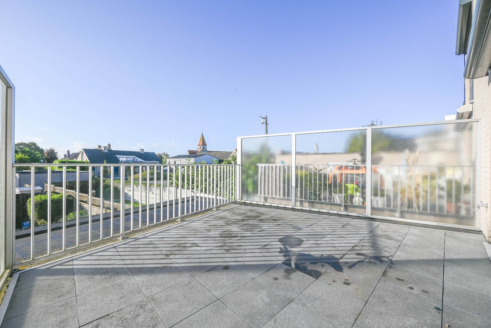 Energiezuinig appartement met twee slaapkamers en ruim terras foto 10