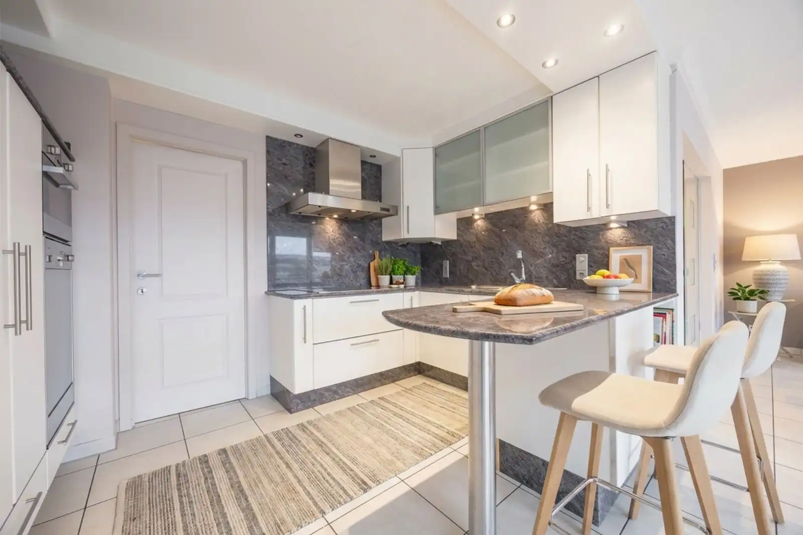 Royaal appartement met een zonnig terras op een toplocatie foto 16