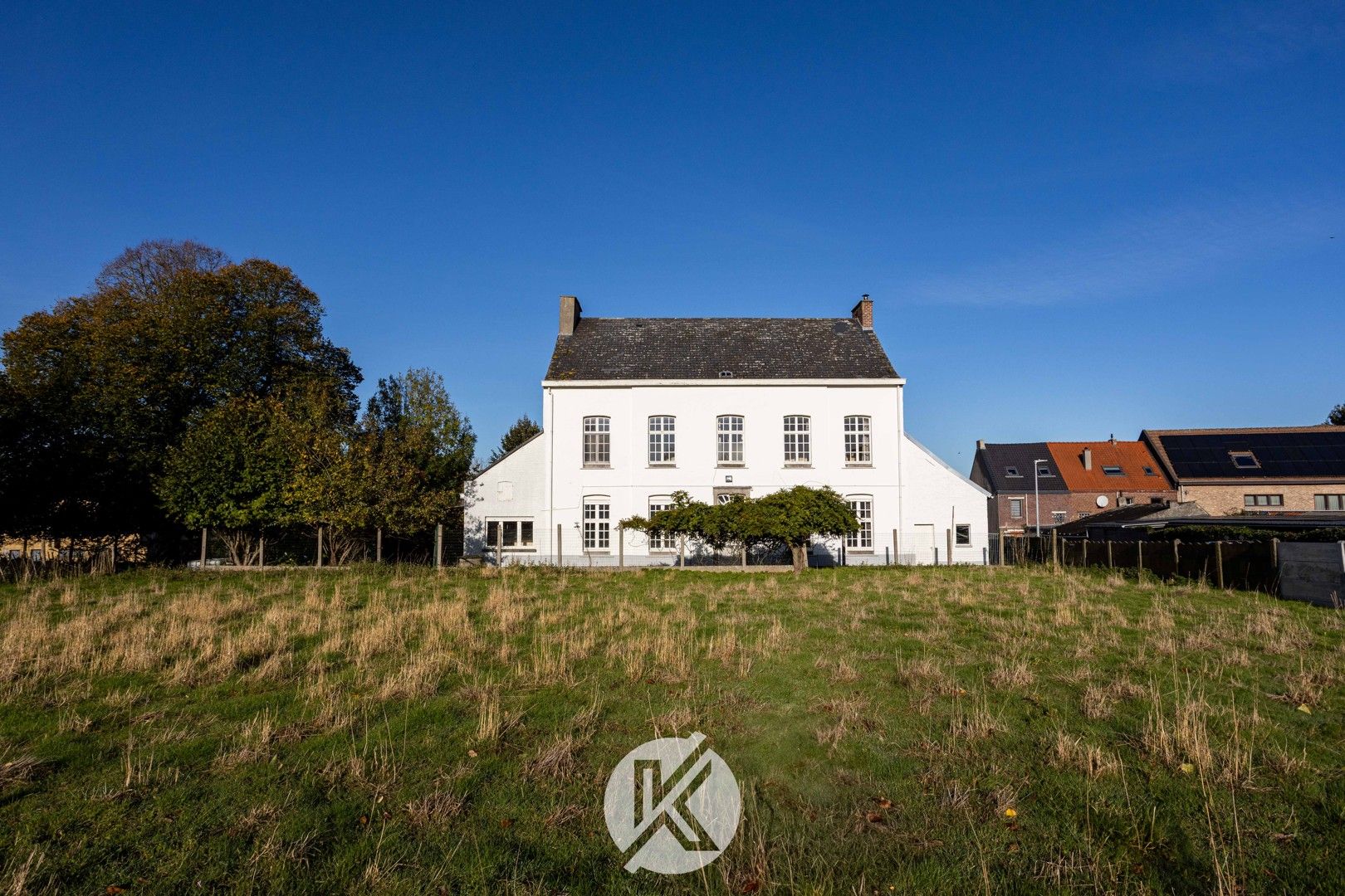 Tijdloze pastorie met historische allure op 4.057 m² foto 30