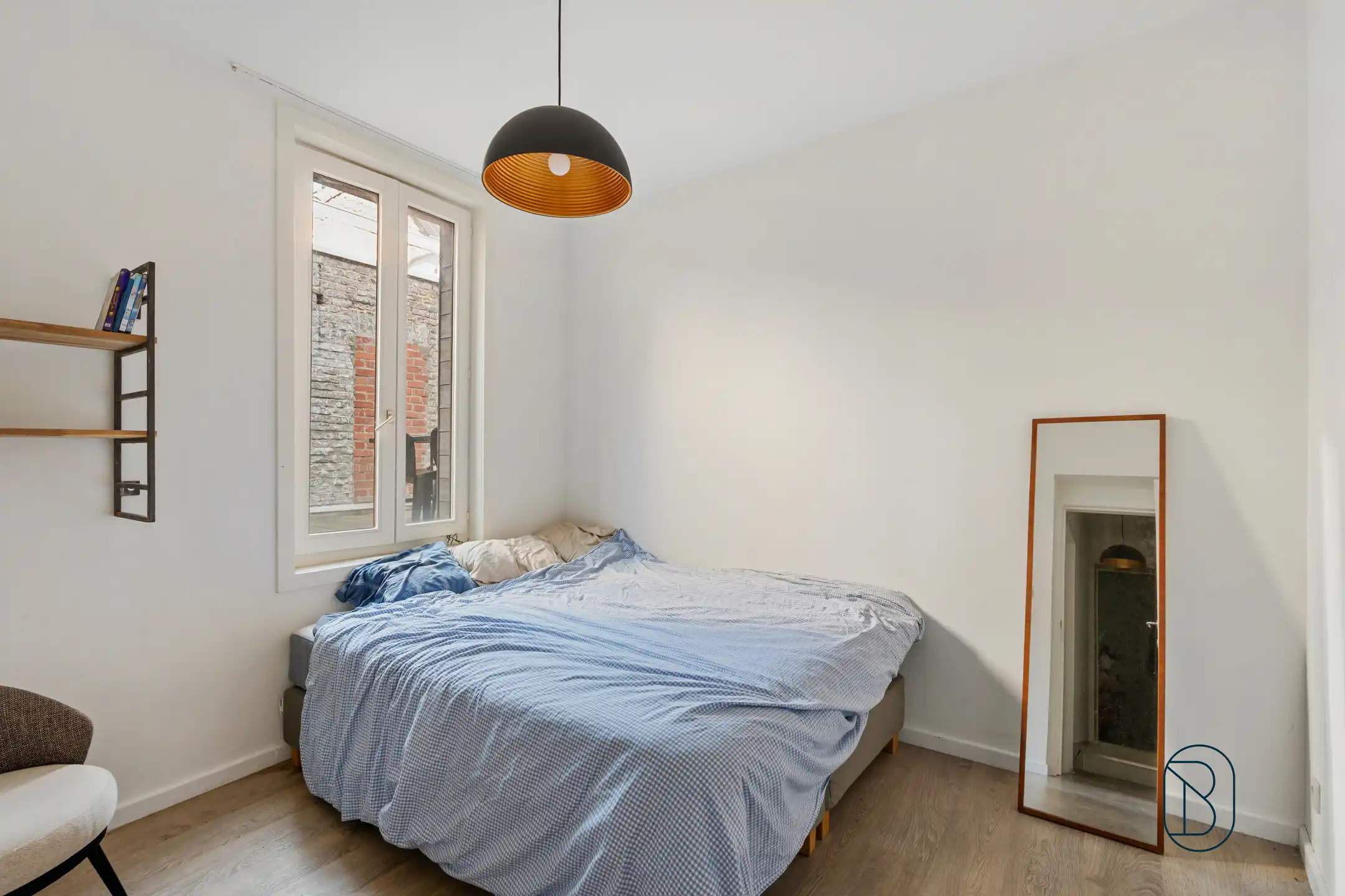 Handelspand + 2 gerenoveerde appartementen hartje Kortrijk foto 19