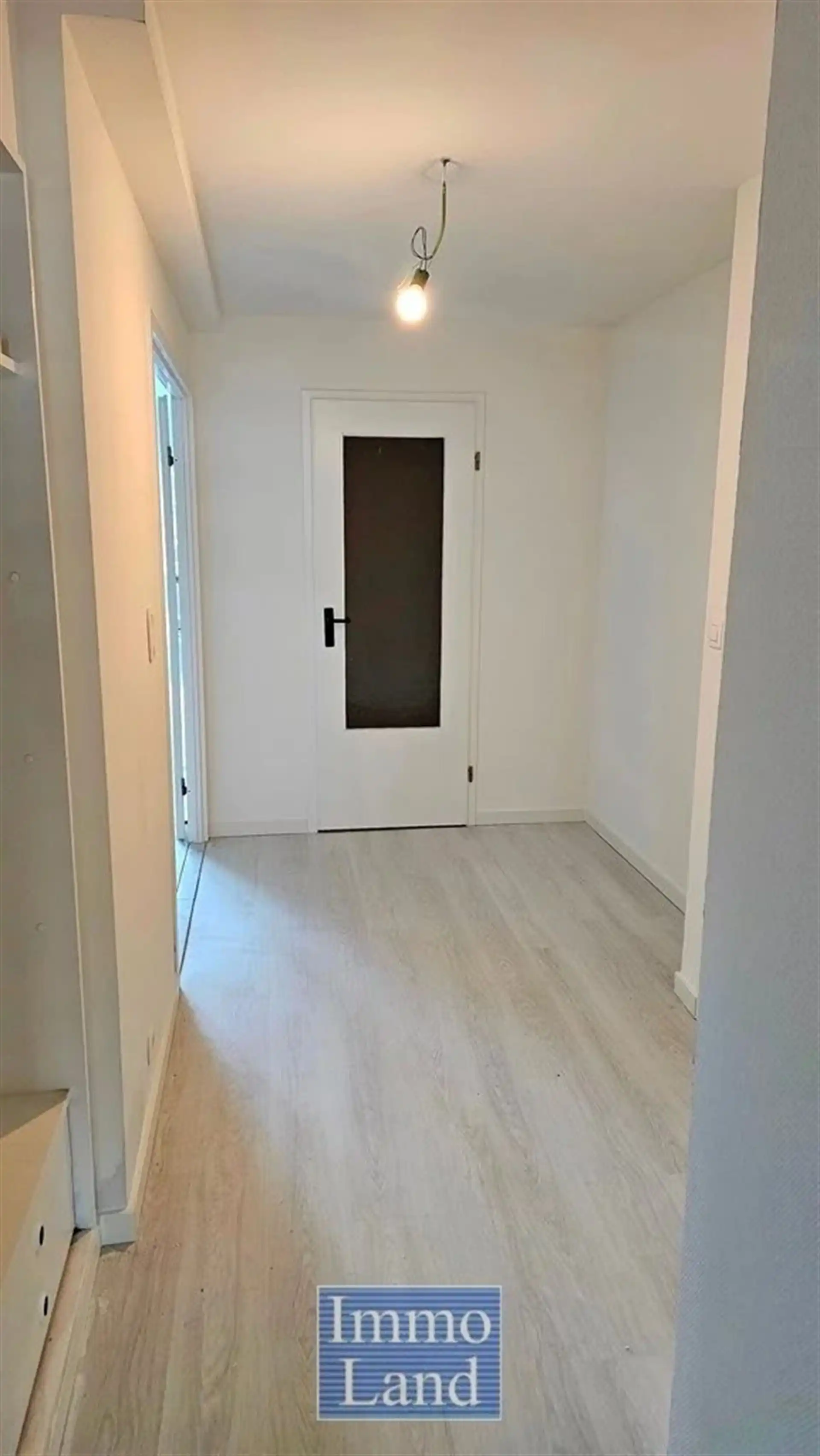 Modern appartement met 2 terrassen gelegen met aan het Sint Katarinaplein. (Meer info op www.immoland.com)  foto 17