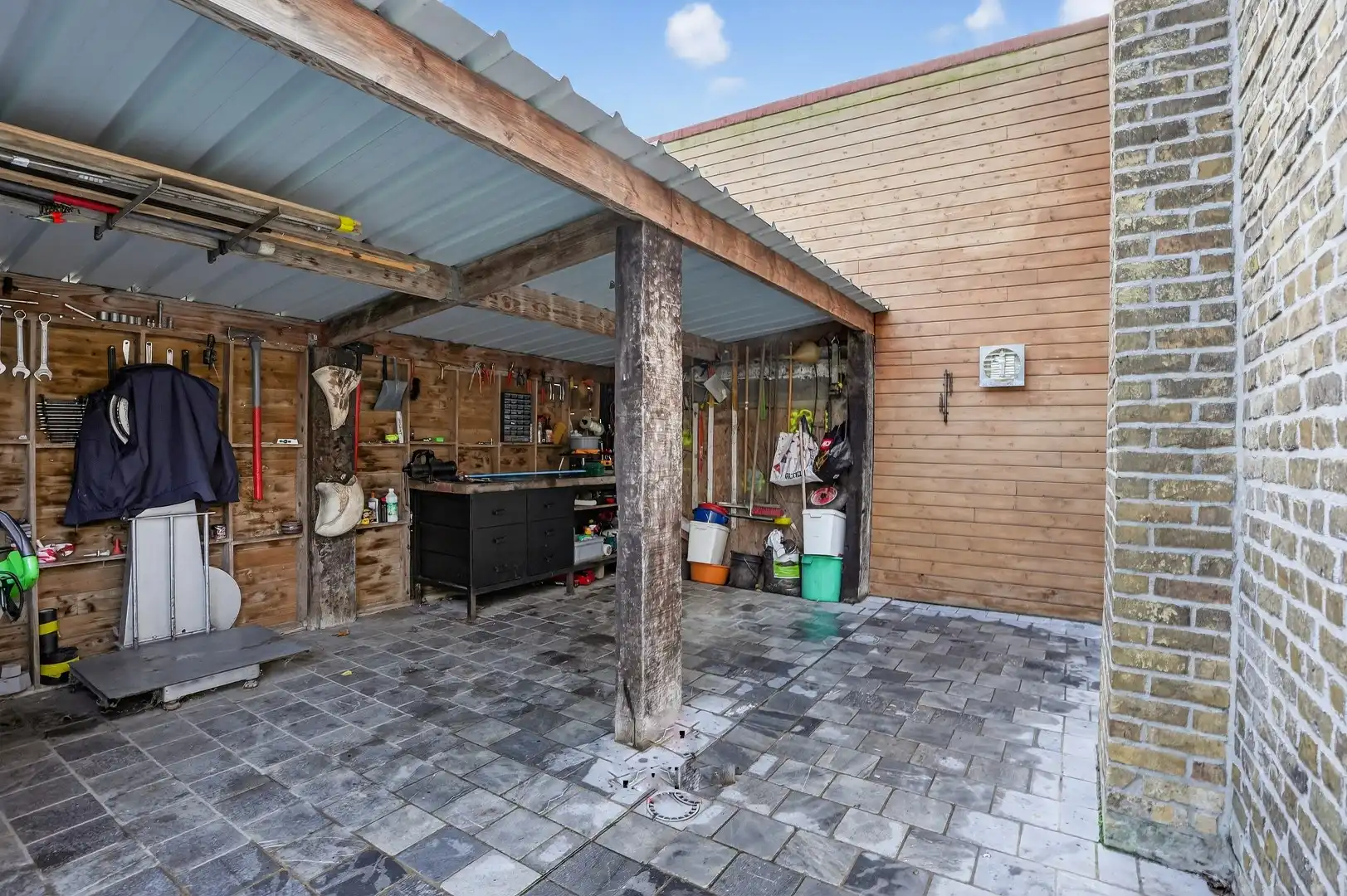 Instapklare woning op ruim perceel (880 m²) met prachtig landelijk uitzicht in Merkem foto 8