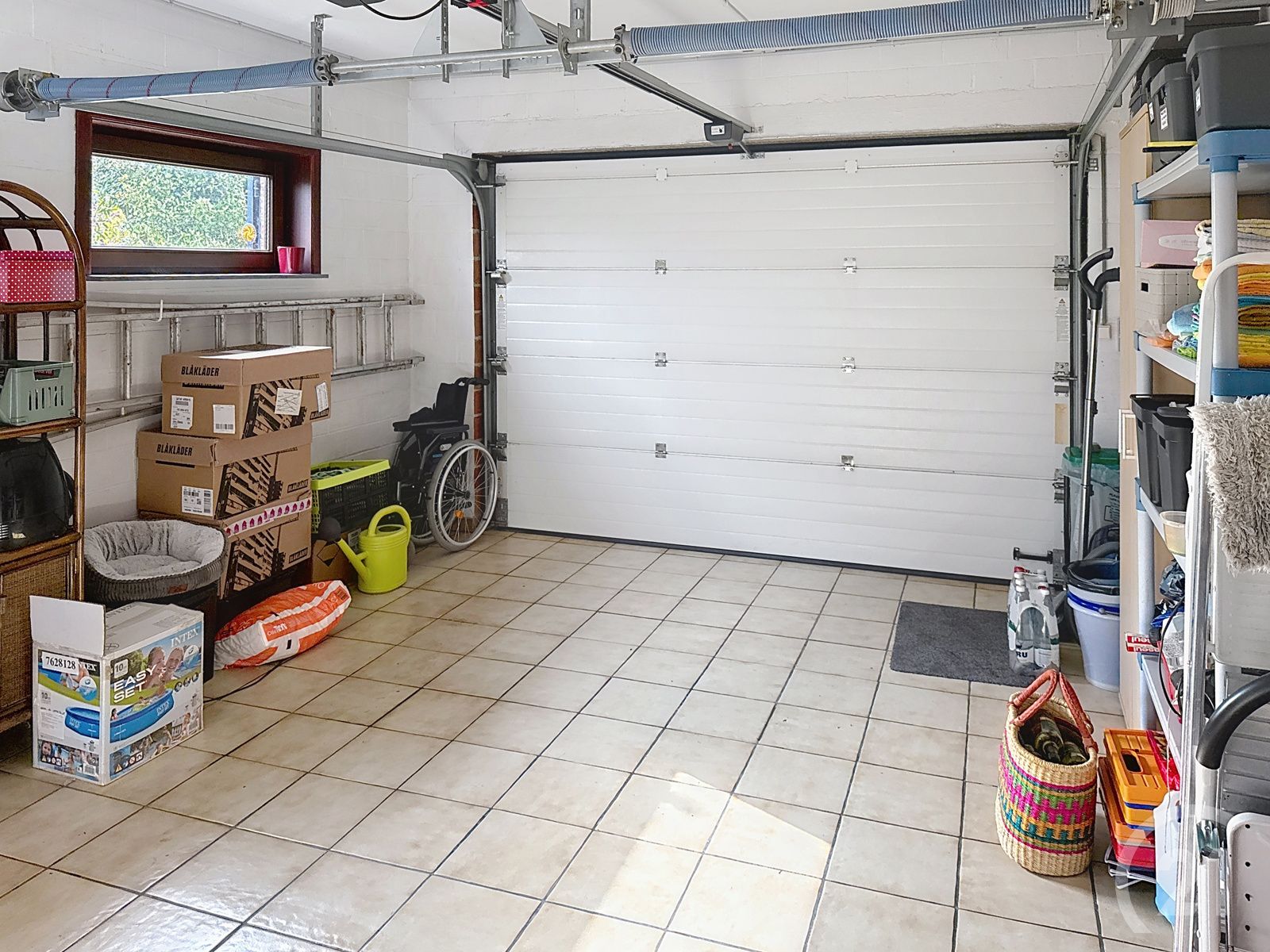 Ruime open bebouwing met vernieuwde keuken en prachtige tuin! foto 28
