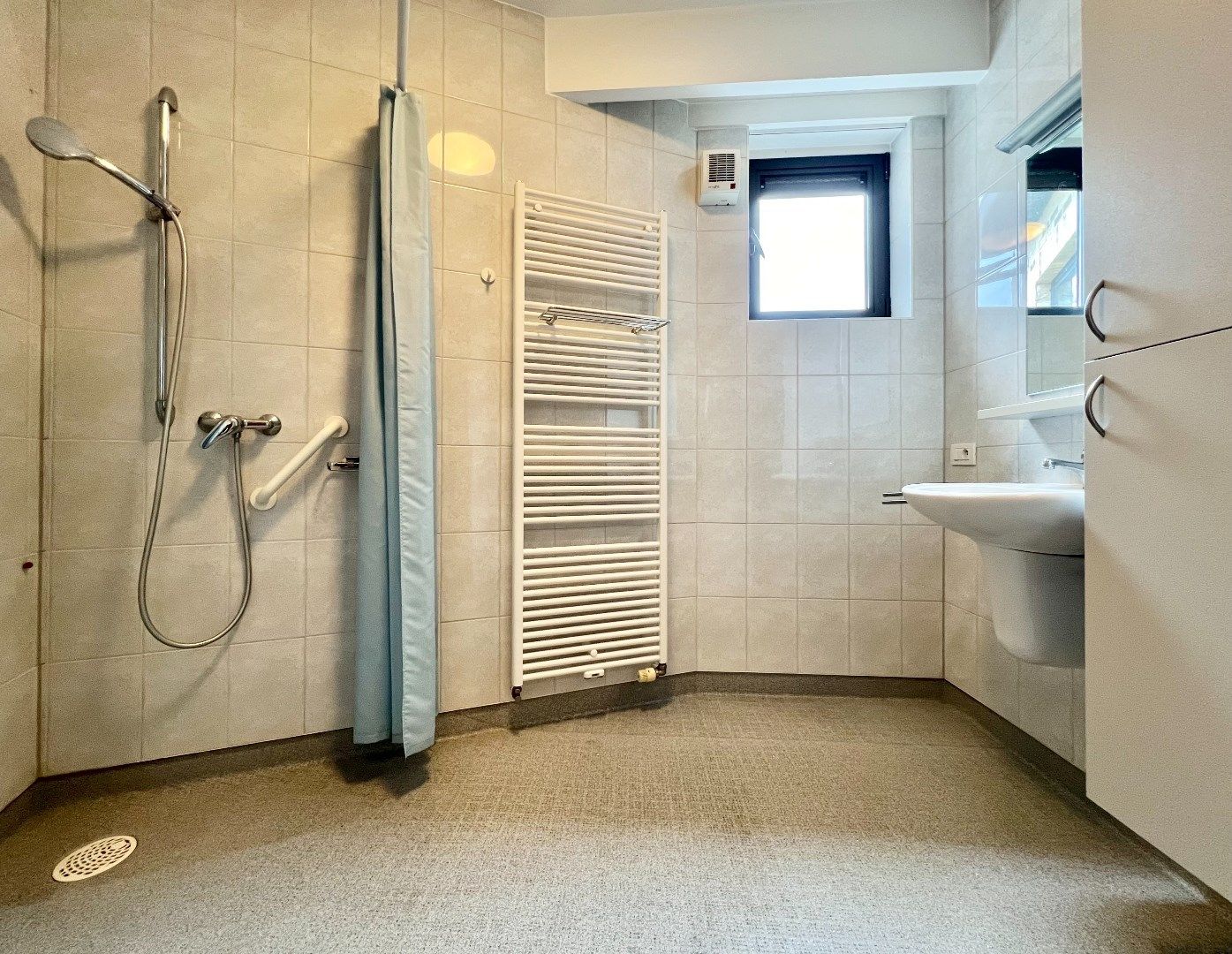 Ruim en lichtrijk appartement met 1 slpk, bew. opp. van 69m² op zeer centrale ligging! foto 11