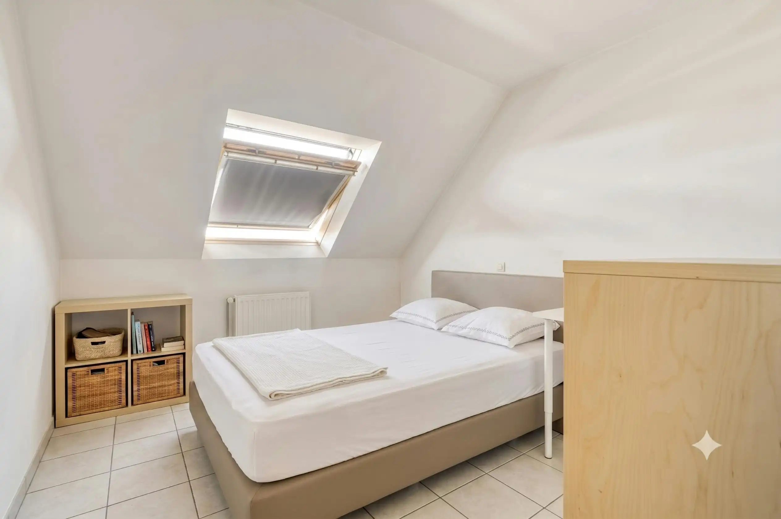 Instapklaar dakappartement met 2 slaapkamers in Roeselare foto 9