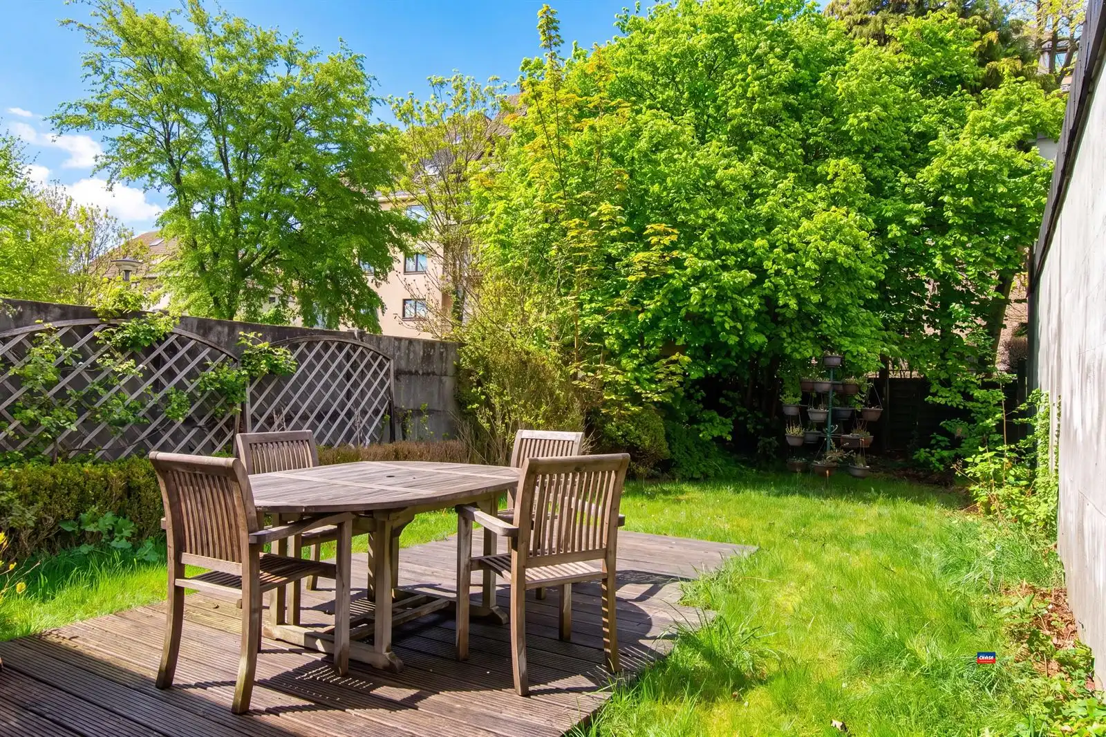 Gelijkvloersappartement met 2 spks, tuin en garage foto 8
