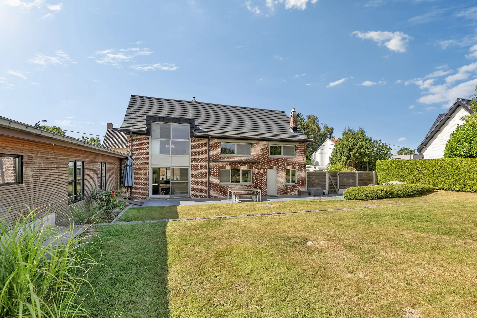 Karaktervolle woning op 19a90ca te Lennik foto 2