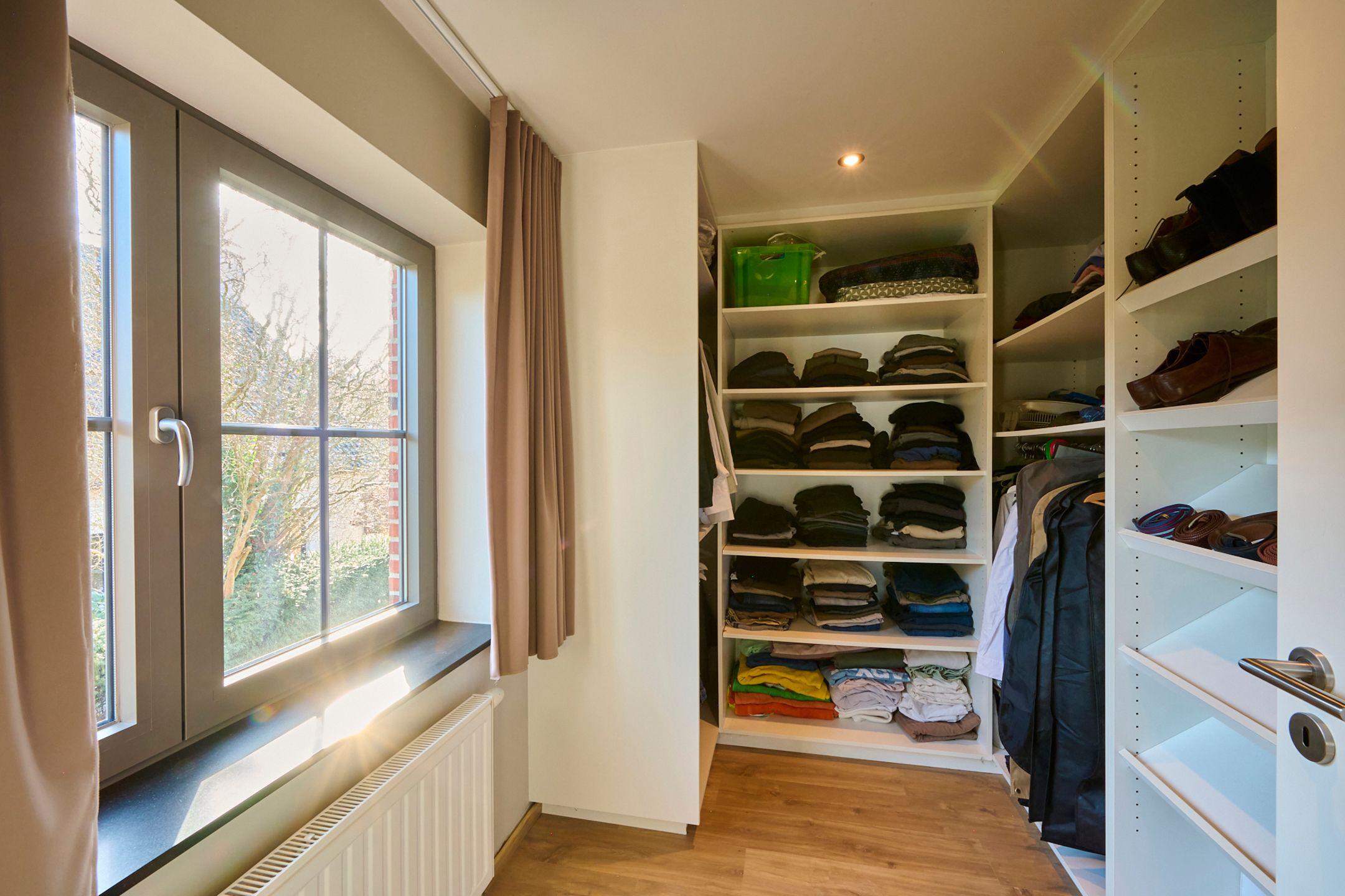 Volledig verbouwde woning met zwembad foto 14