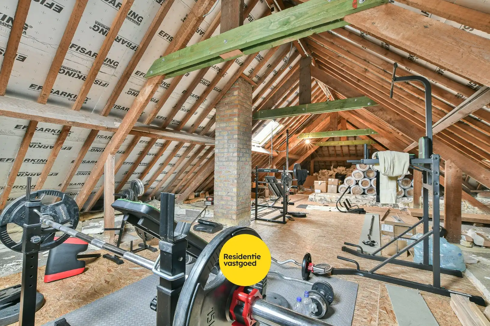 Instapklare en volledig gerenoveerde bungalow met 3 slaapkamers, tuin en garage vlak bij bos en centrum van De Haan foto 27