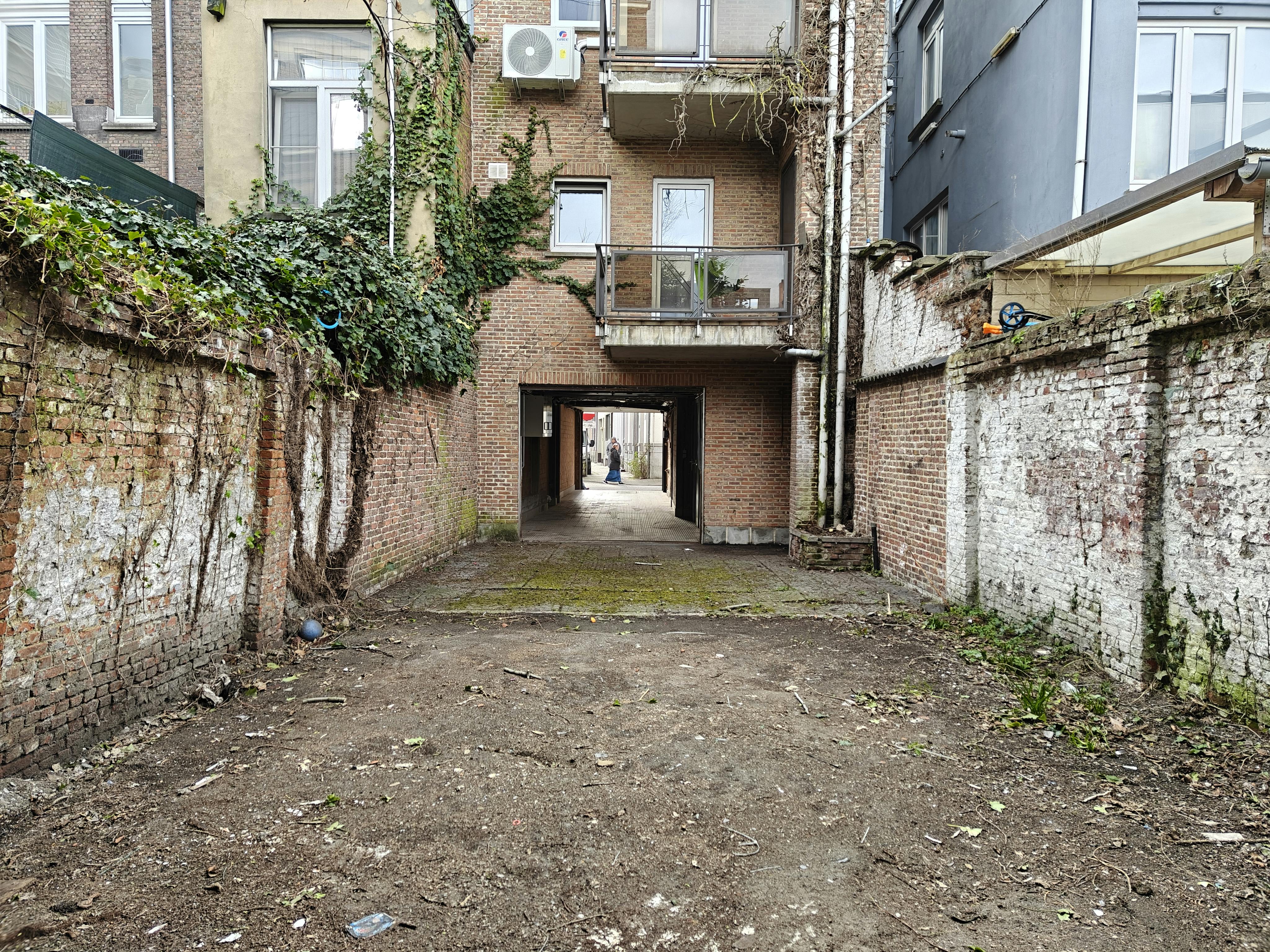 Op te frissen appartement met tuin te koop in Antwerpen foto 16