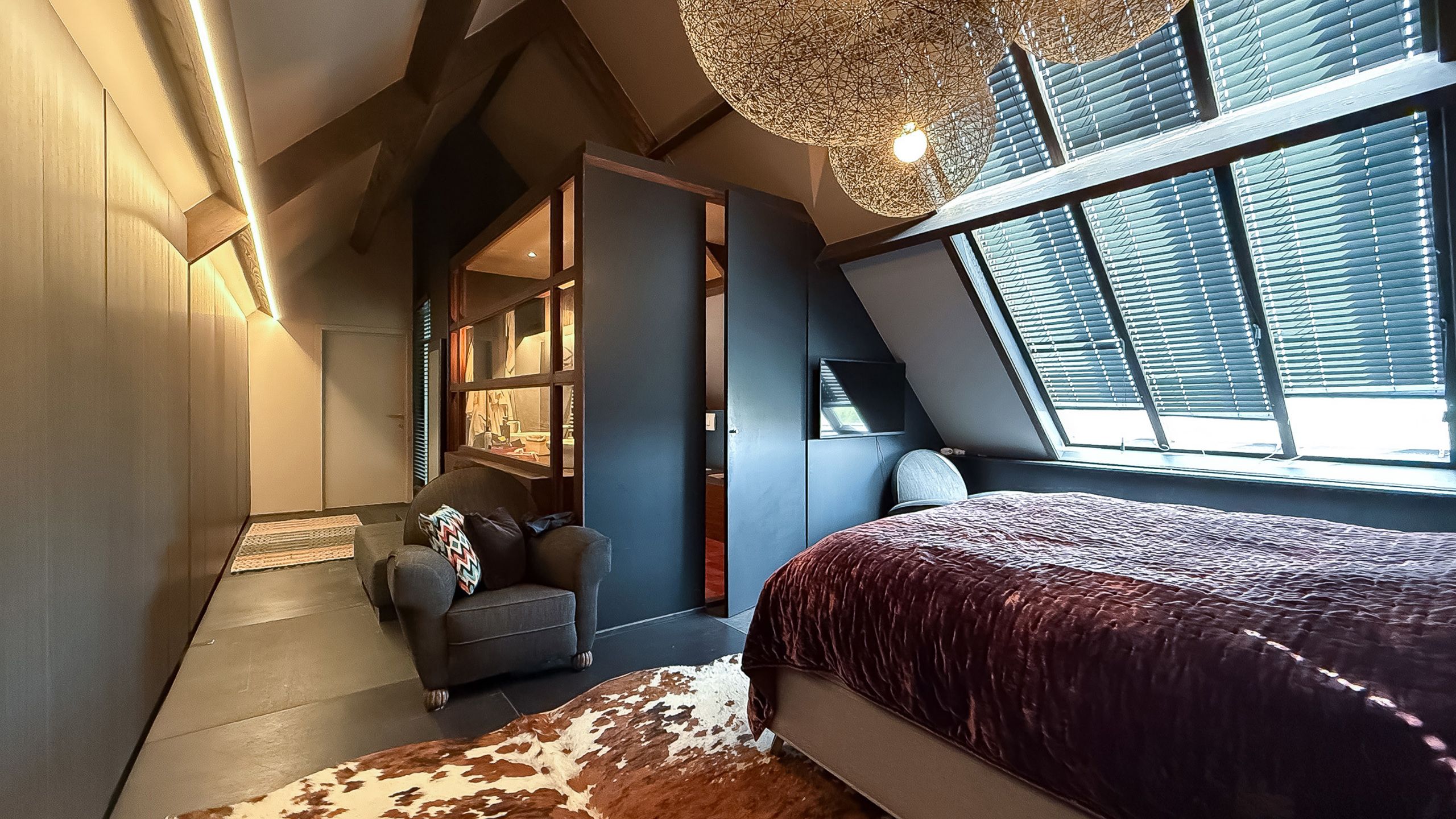 Villa met privé- en praktijkgedeelte – stijlvolle tuin foto 14