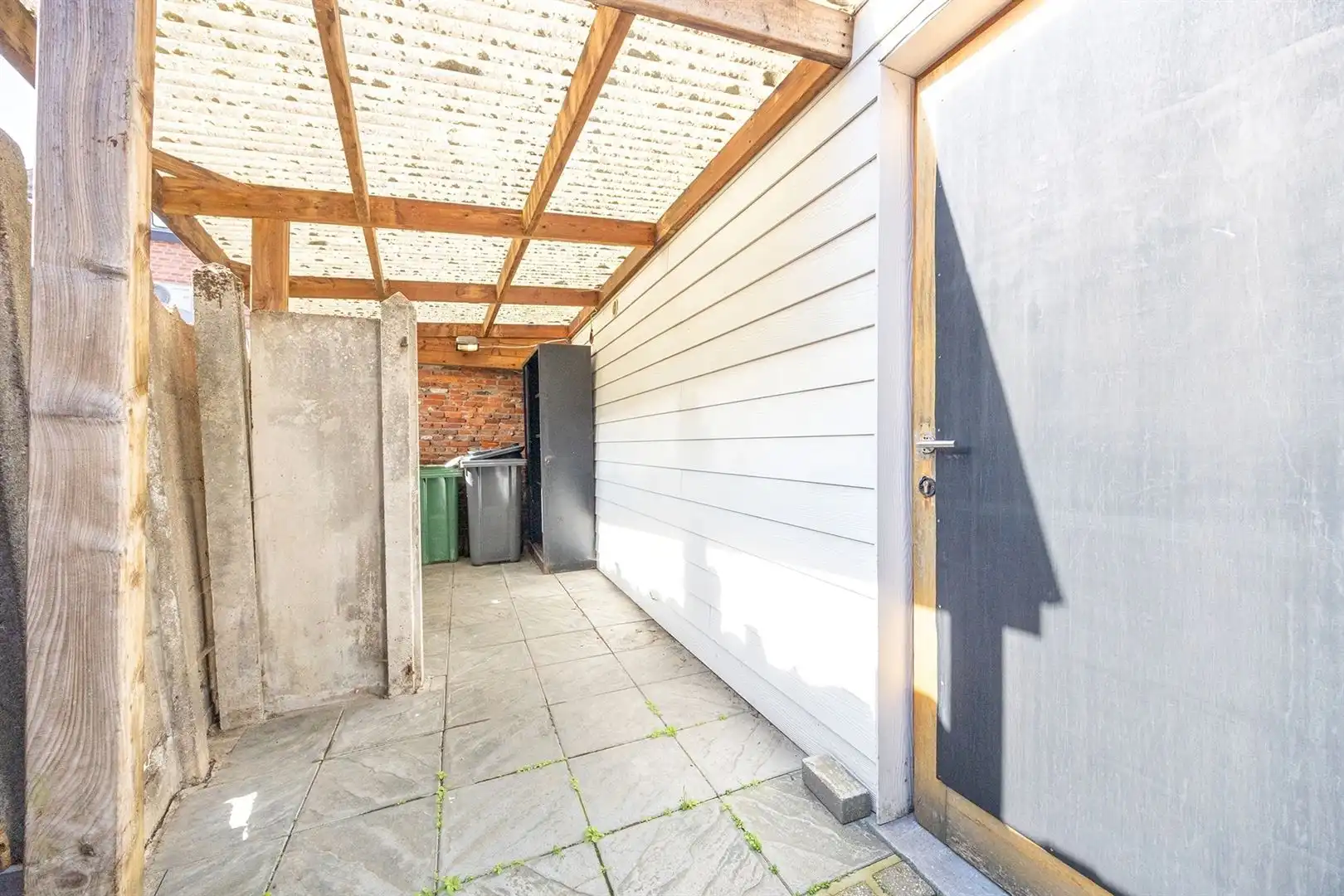 Handelshuis met studio en veel potentieel! foto 17