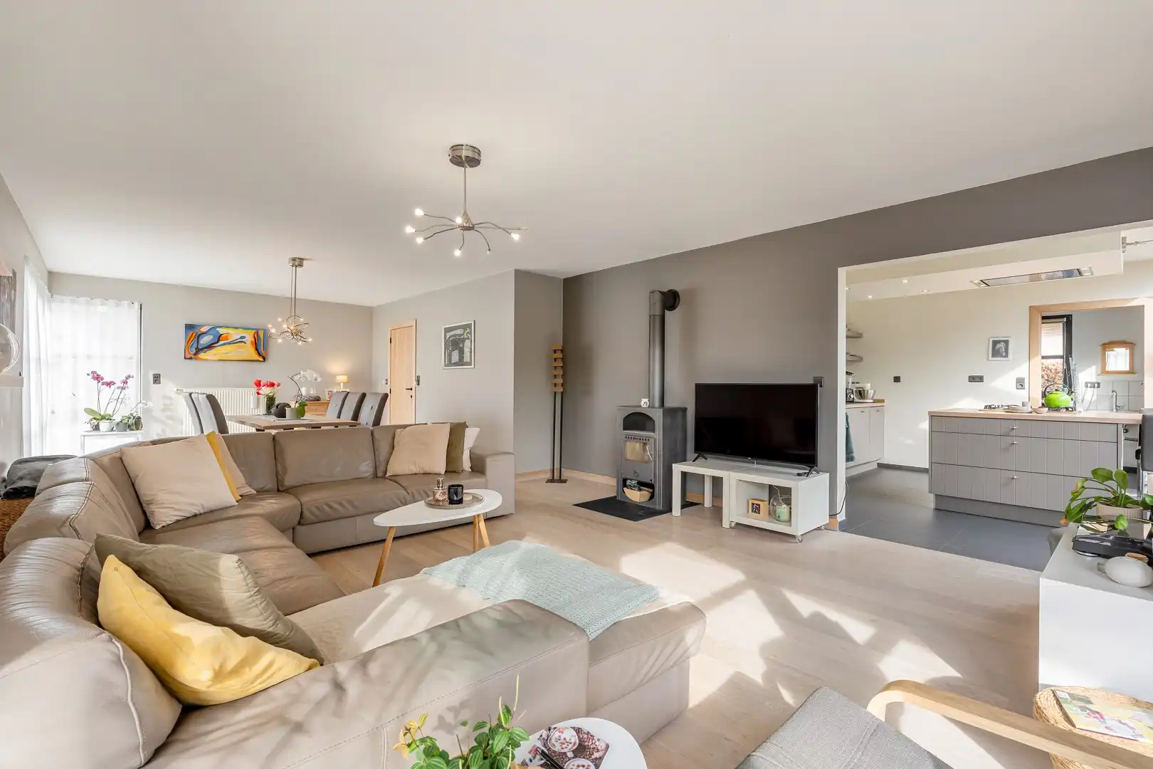 Charmante vrijstaande woning met ruime tuin in de Rozenstraat foto 3