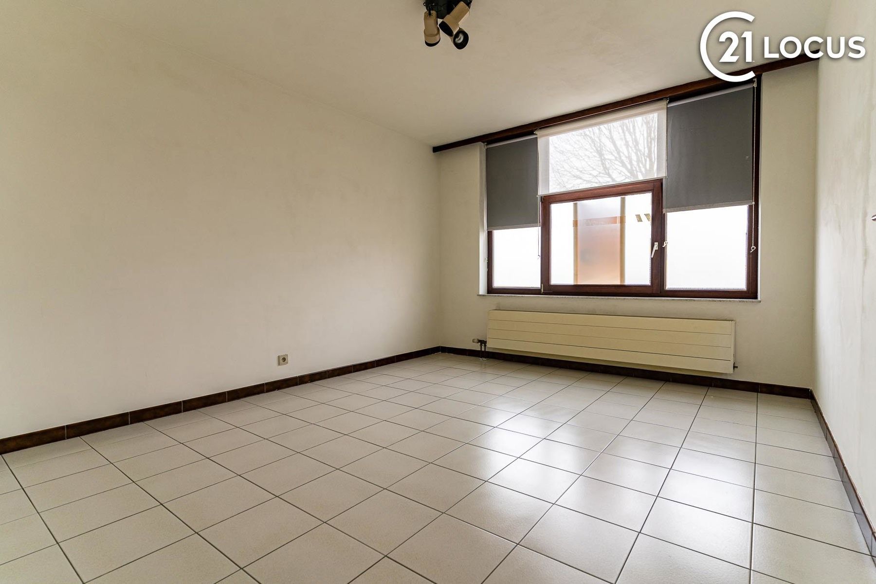 Ruime woning in rustige buurt te Zwijndrecht - 5 slaapkamers foto 17