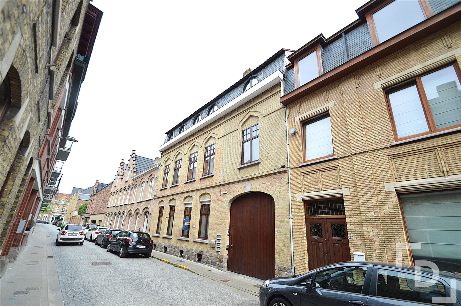 Dak appartement in centrum Ieper foto 11
