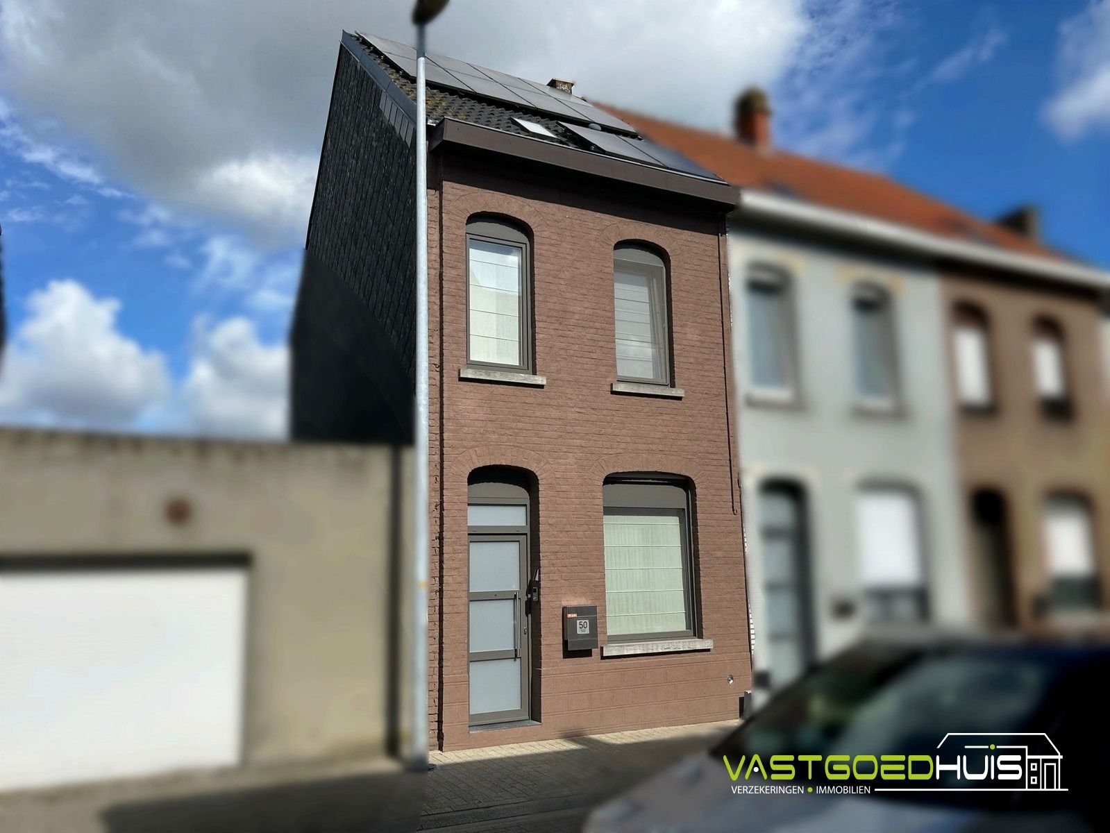 Instapklare gezinswoning met tuin foto 2