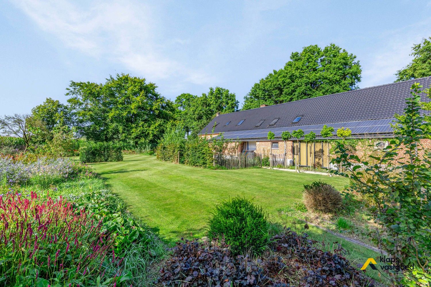 Prachtig gerenoveerde Kempische gevelhoeve met 4 slaapkamers op perceel van ruim 1,2ha foto 2