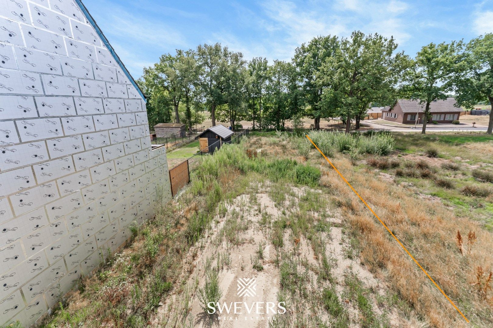 Bouwgrond van 6a 14ca voor halfopen bebouwing op rustige locatie foto 10