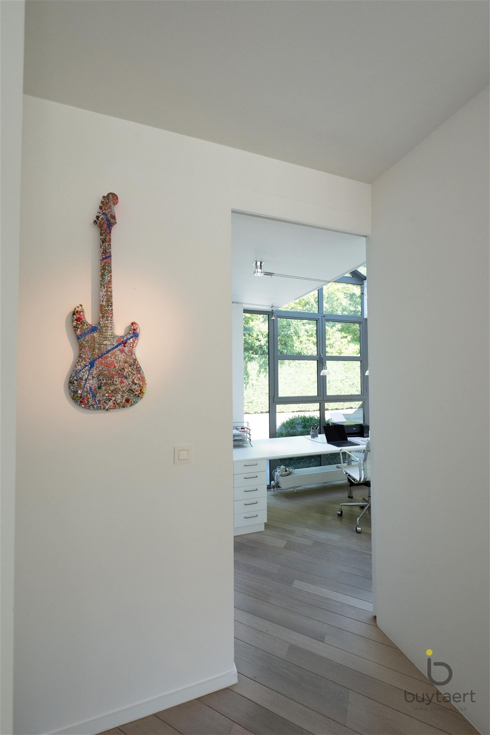 Wonen én werken in luxe familiewoning in begeerde Vriesdonkwijk foto 23