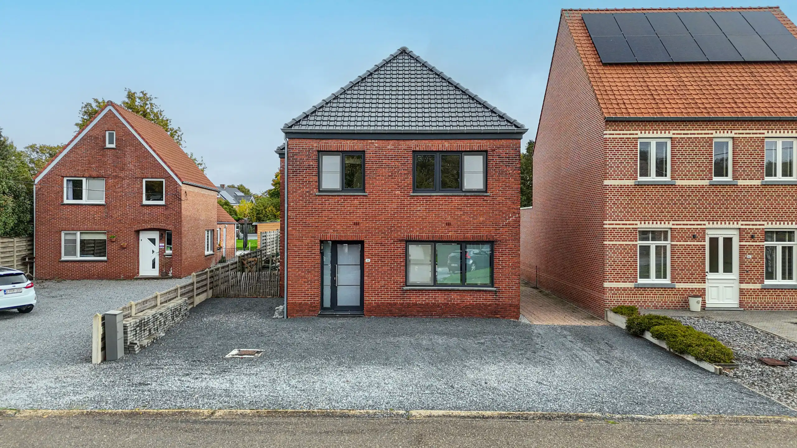 Gerenoveerde woning met veel ruimte en 6 slaapkamers! foto 43